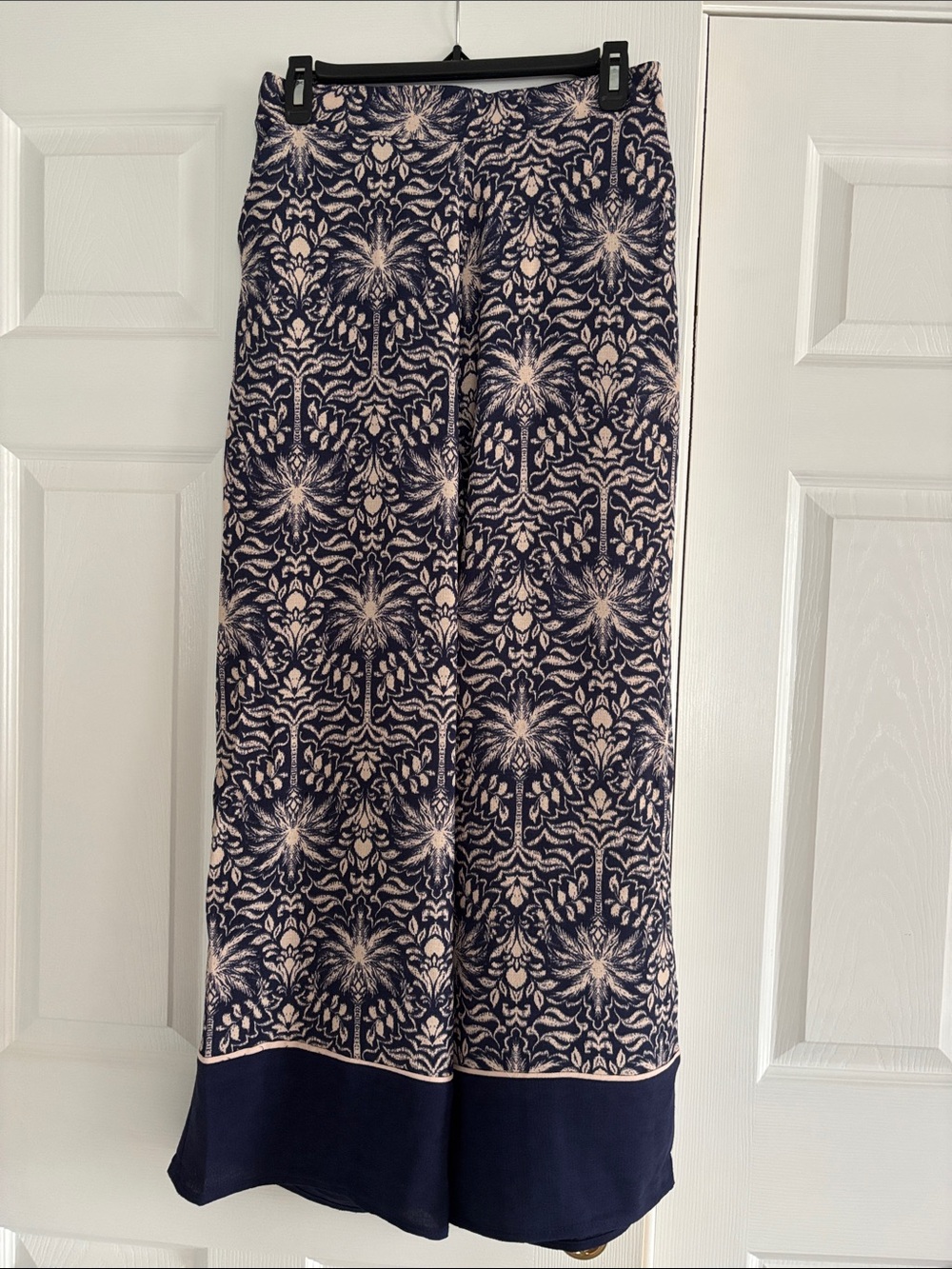 kathy ireland Navy and Cream Floral-Print Wide Leg Pants with Contrast Hem